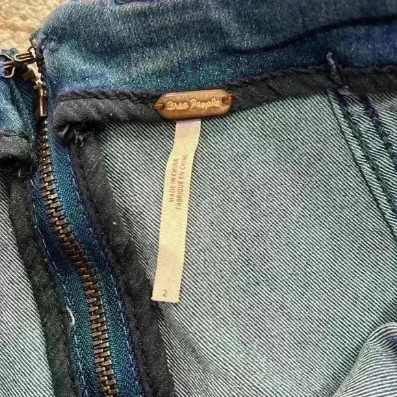Free People Denim skirt size 2 - Picture 3 of 3